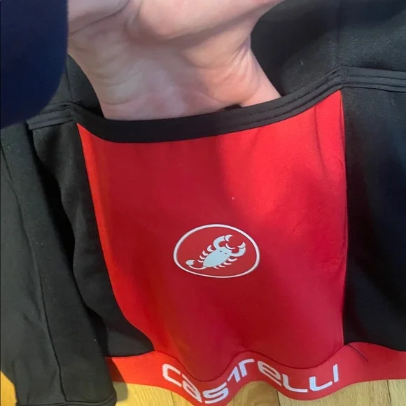 Castelli Men's Red and Black Windbreaker Jacket - Picture 9 of 12